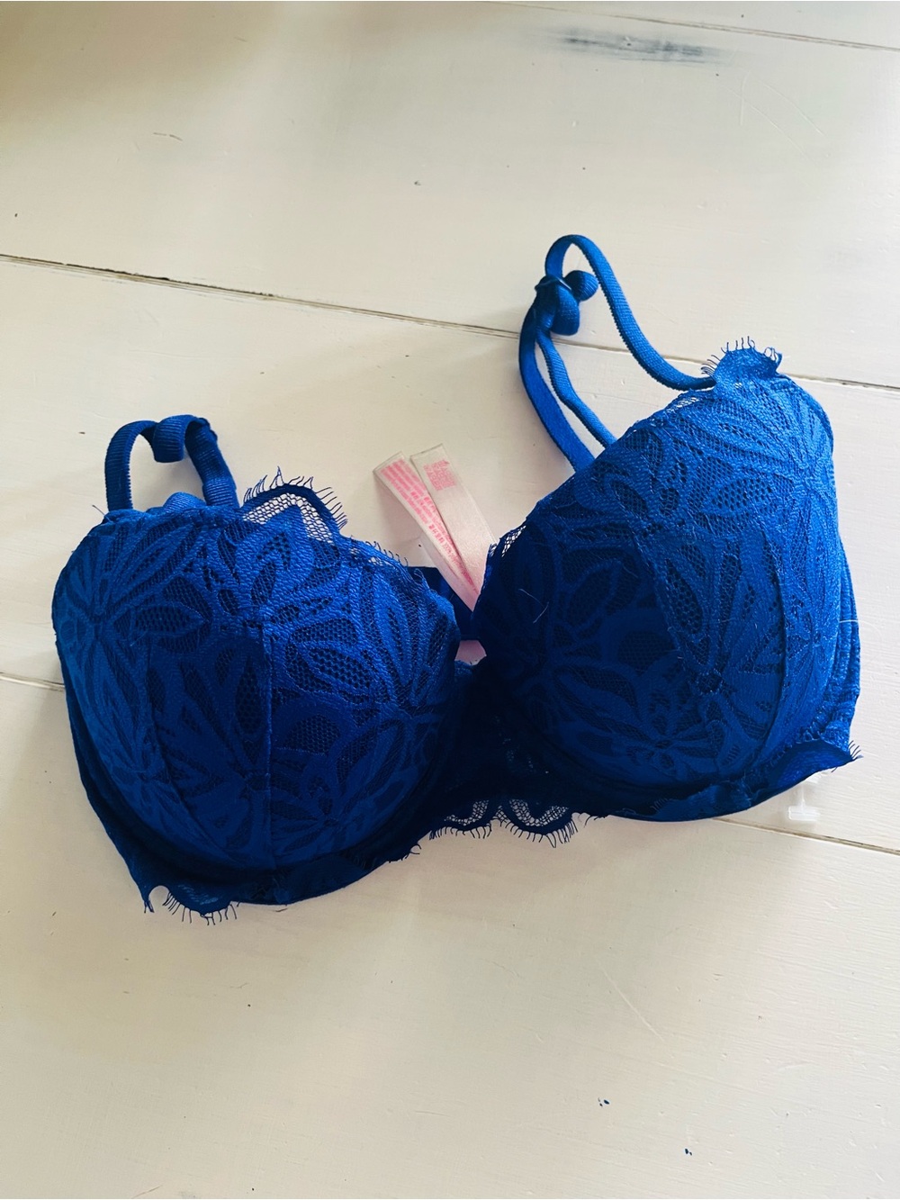 Pink Victoria’s Secret Lace Push-Up Plunge Bra in Royal Blue Size 32DD